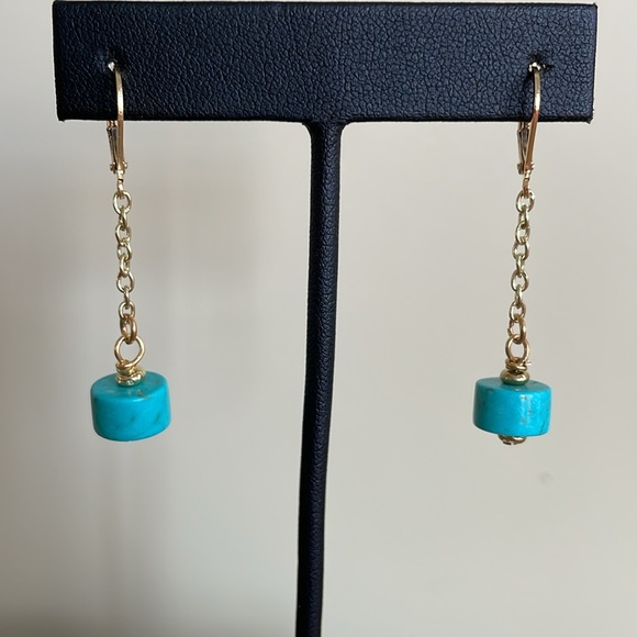 HAND CRAFTED TURQUOISE MAGNESITE EARRINGS - Picture 5 of 12